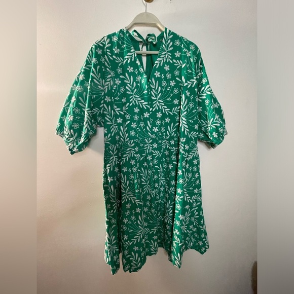 NWT Draper James|| Terrie Tie Back mini Dress in Embroidered Floral.Size 1X.Boho - Picture 5 of 11